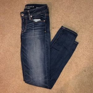 AMERICAN EAGLE JEANS!!